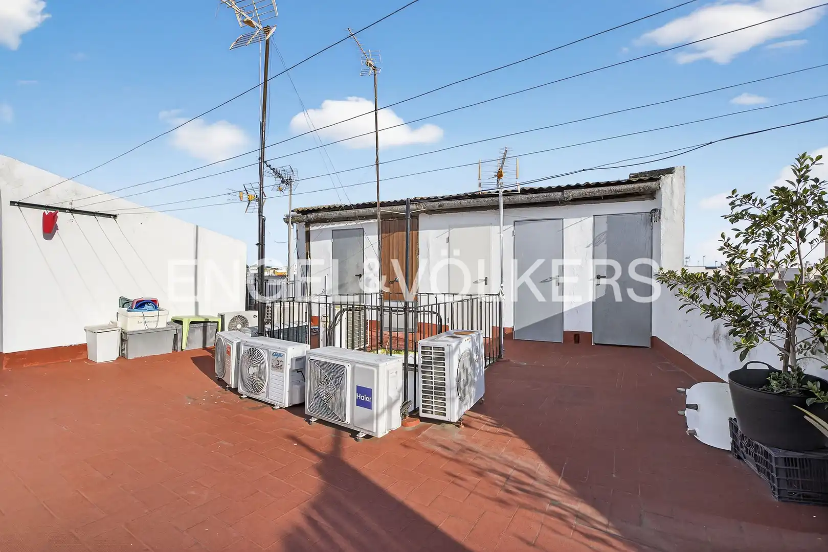Terrasse von Wohnungen zur Miete in Sevilla mit Klimaanlage, Heizung und Möbliert