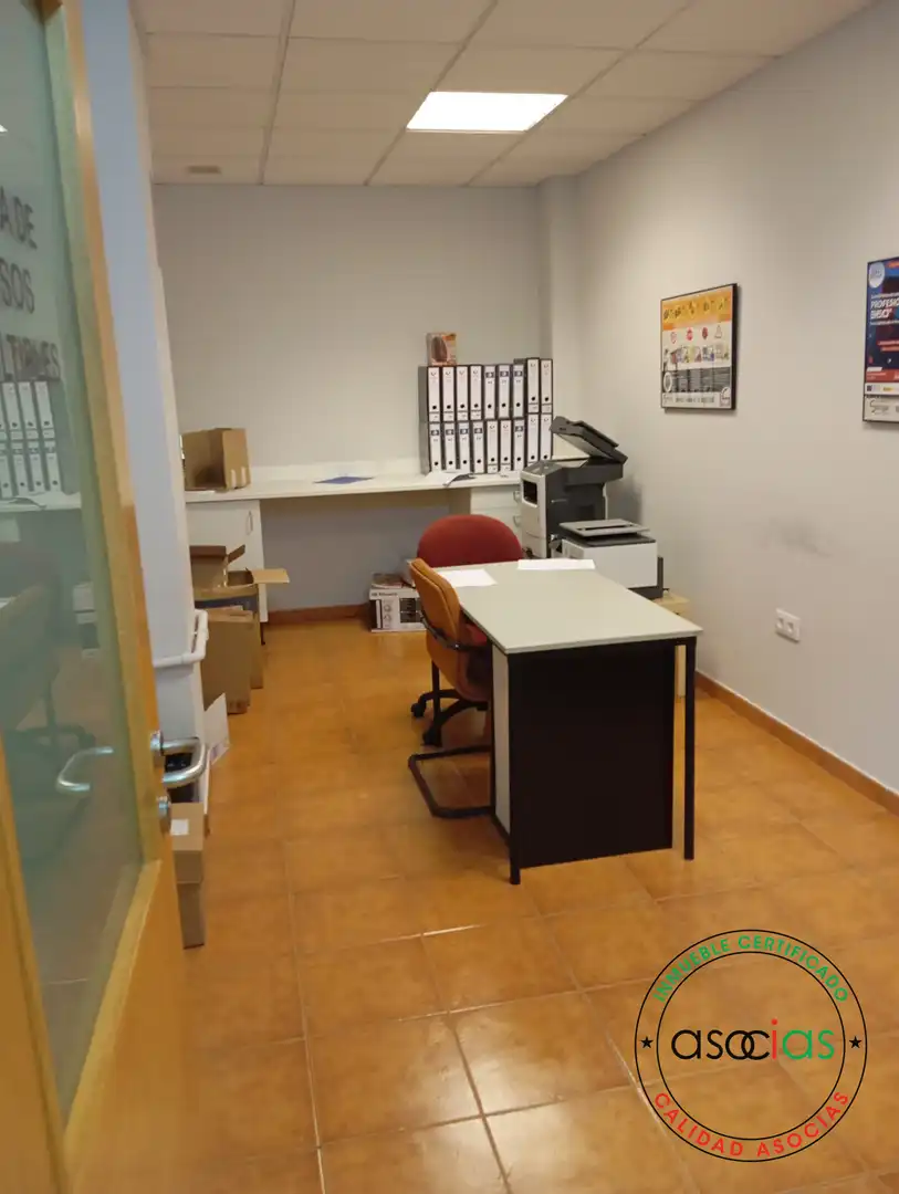 Büro zum Verkauf in Oviedo  mit Heizung
