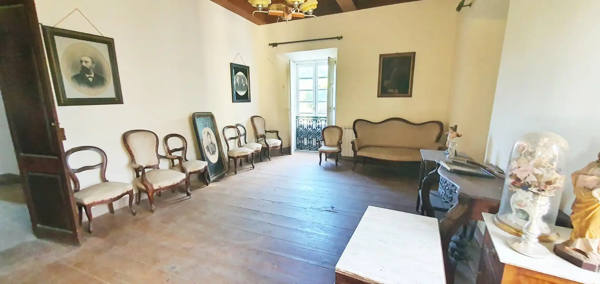 Sala de estar de Finca rústica en venta en Castropol con Jardín privado, Trastero y Balcón