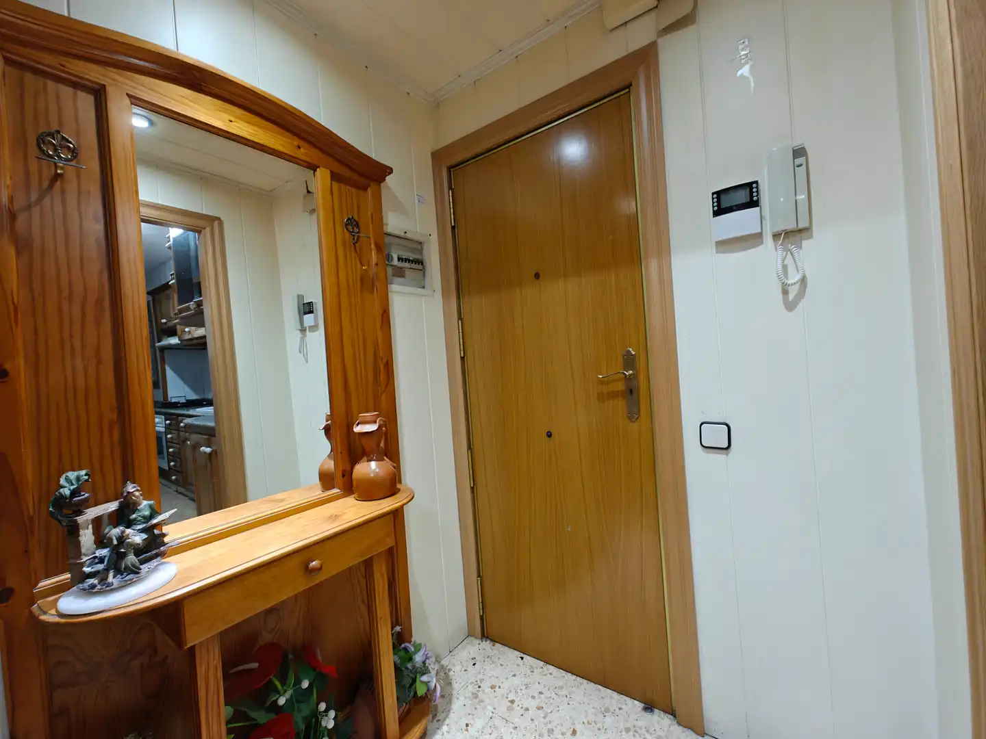 Piso en venta en Sant Boi de Llobregat con Calefacción, Amueblado y Horno