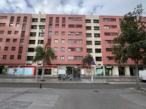 Vista exterior de Pis en venda en Las Palmas de Gran Canaria amb Moblat