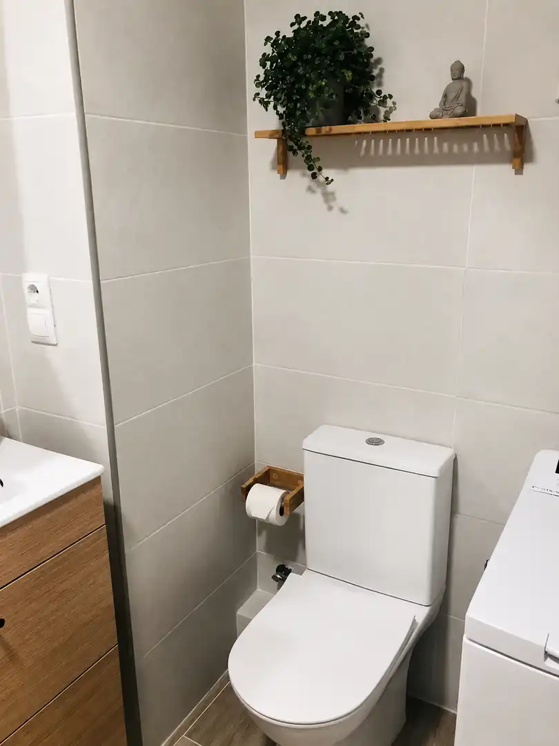 Bathroom of Study for sale in Benalmádena  with Air Conditioner, Heating and Furnished