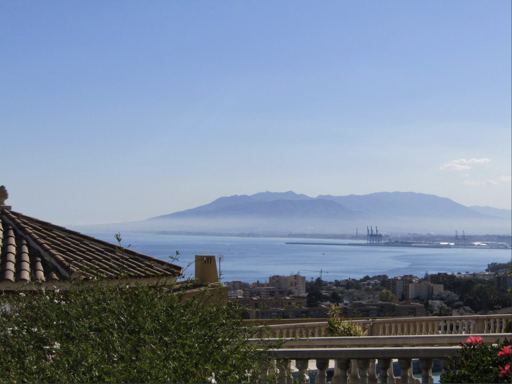 Vista exterior de Casa o xalet en venda en Málaga Capital amb Aire condicionat, Calefacció i Jardí privat