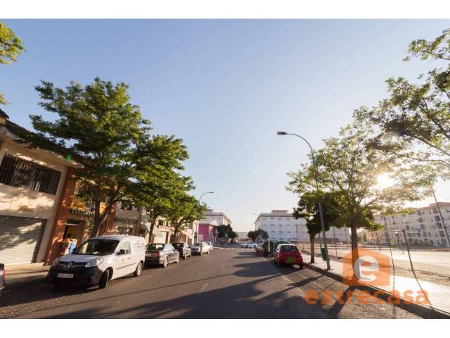 Local comercial en Alquiler en Carretera de Sevilla - Los Montitos