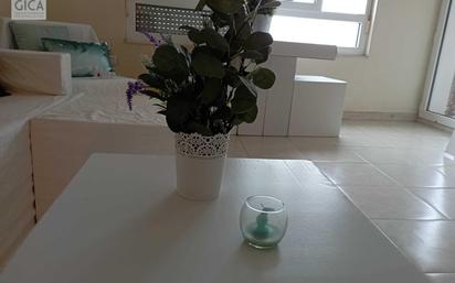 Living room of Flat for sale in Algeciras  with Terrace and Balcony