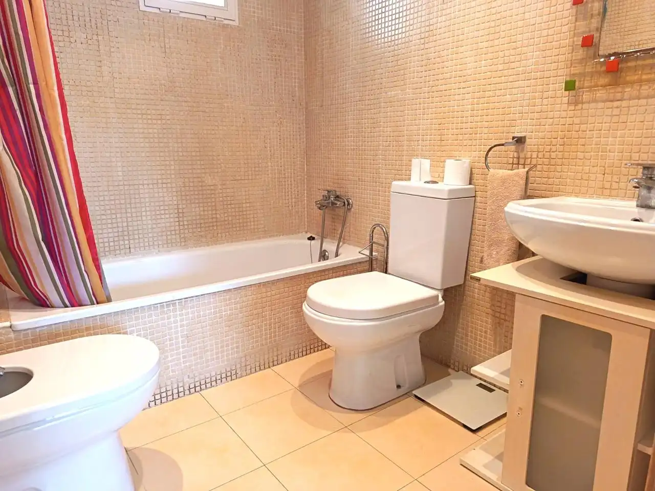 Bathroom of Ground floor for sale in Oliva  with Air Conditioner and Storage room