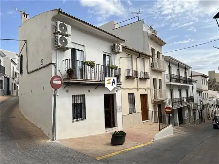 Exterior view of Detached homes for sale in Luque  with Air Conditioner and Internet
