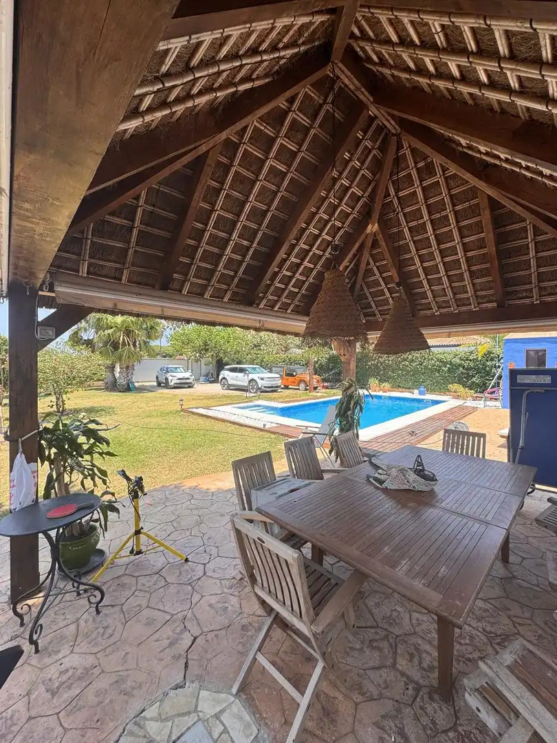 Jardín de Edificio en venta en Conil de la Frontera