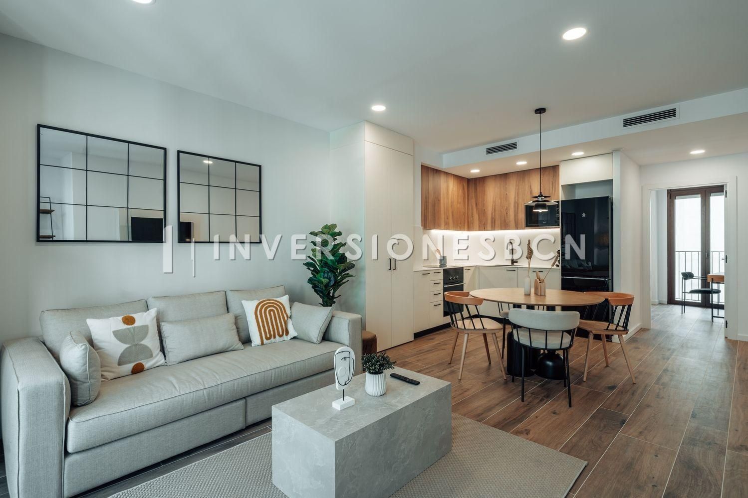 Living room of Flat to rent in  Barcelona Capital  with Air Conditioner, Heating and Balcony
