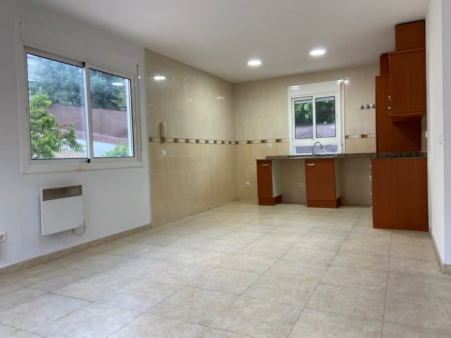 Cocina de Casa o chalet en venta en Calafell con Aire acondicionado, Calefacción y Jardín privado