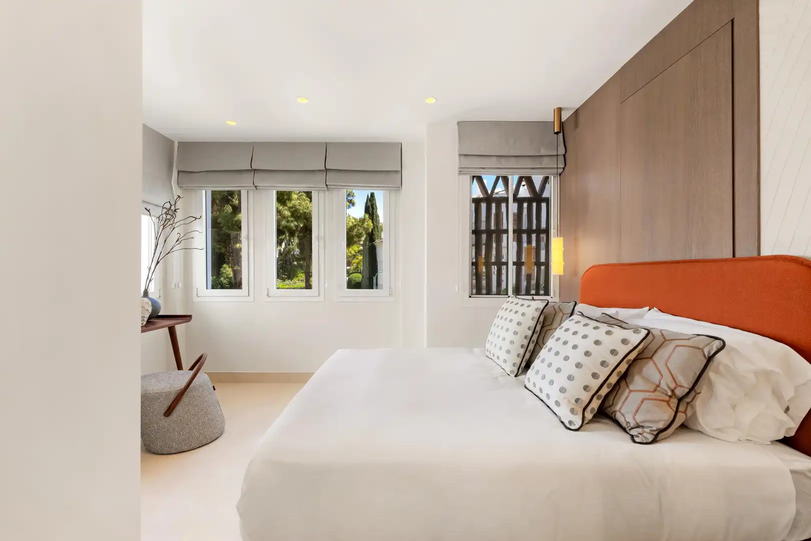 Bedroom of Apartments for sale in Marbella  with Air Conditioner, Heating and Alarm