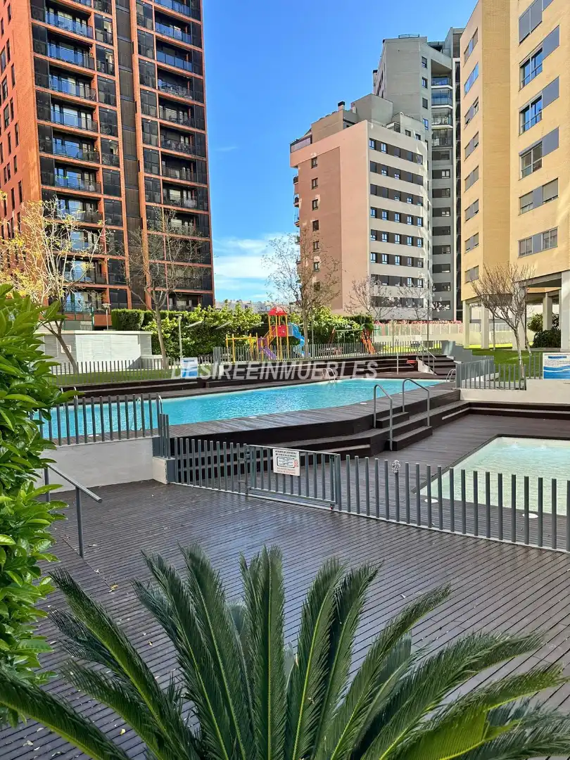 Appartamento con piscina in vendita a Avinguda del Mestre Rodrigo, imagen 3