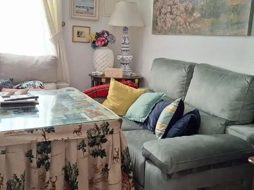 Sala d'estar de Casa adosada en venda en Estepa amb Aire condicionat i Balcó