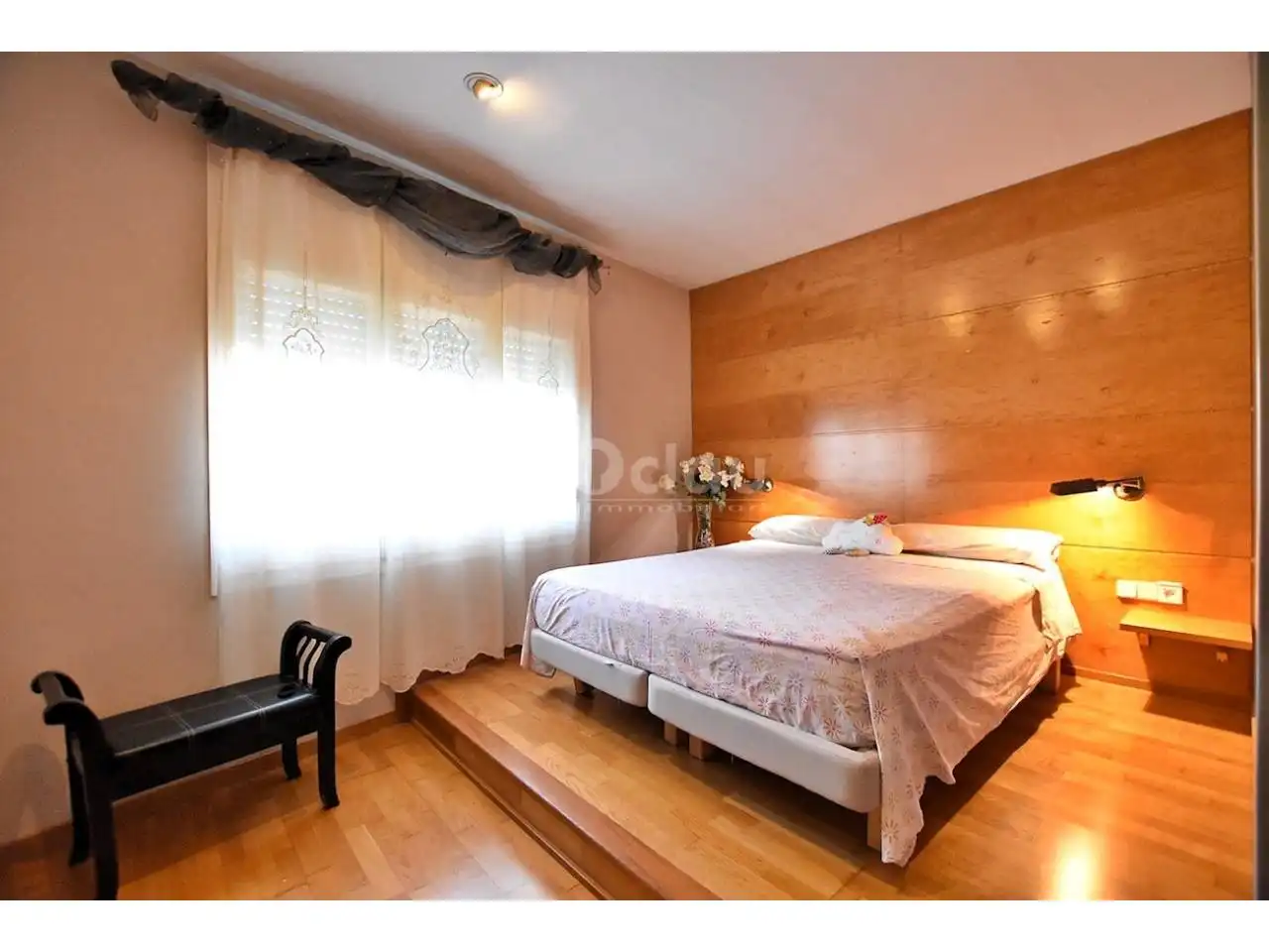 Dormitori de Dúplex en venda en Manlleu amb Calefacció, Parquet i Terrassa