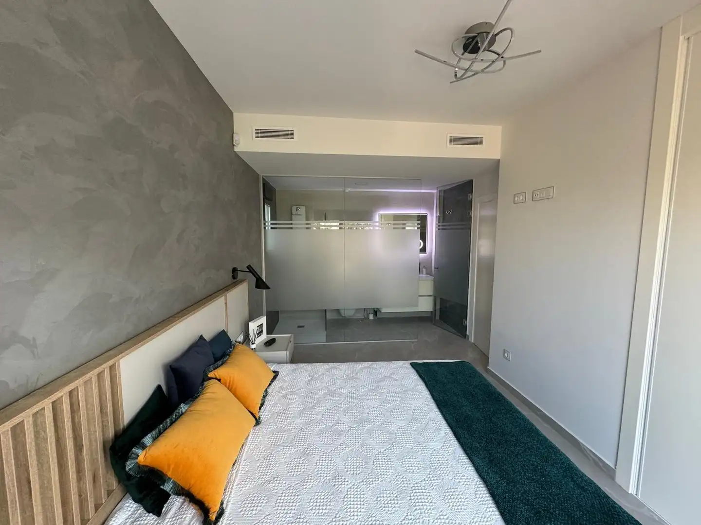 Bungalow con piscina en venta en Calle de los chrimines, imagen 54