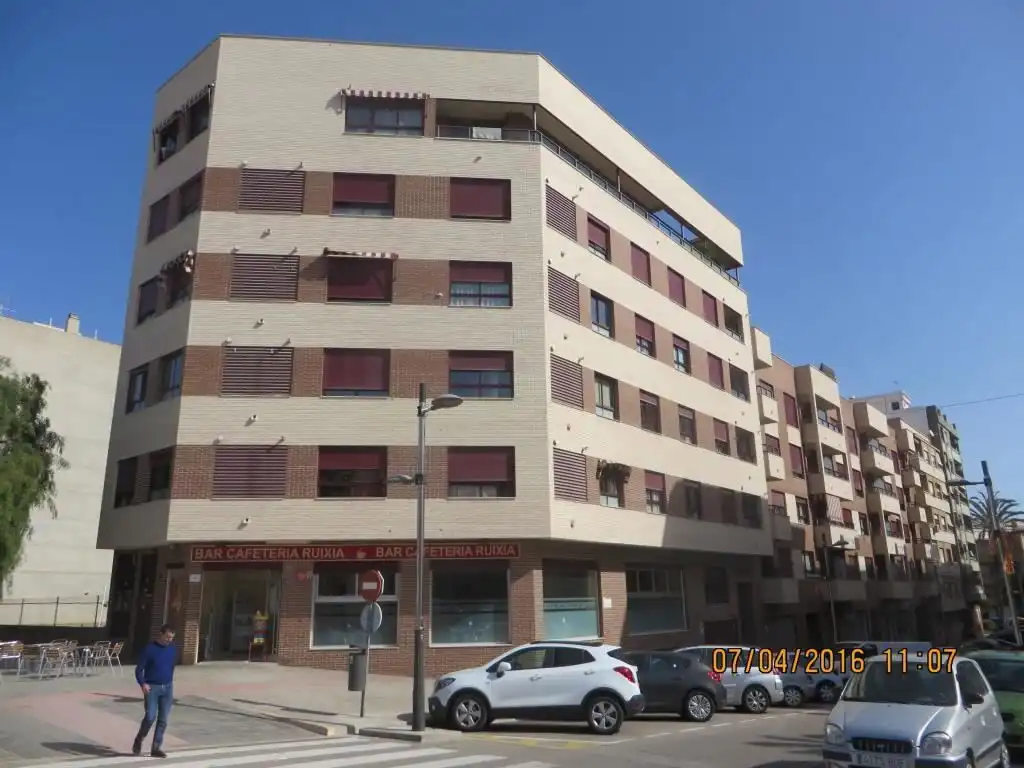 Vista exterior de Piso en venta en Torrent con Terraza