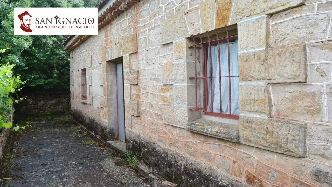 Vista exterior de Casa adosada en venta en Valle de Zamanzas con Jardín privado