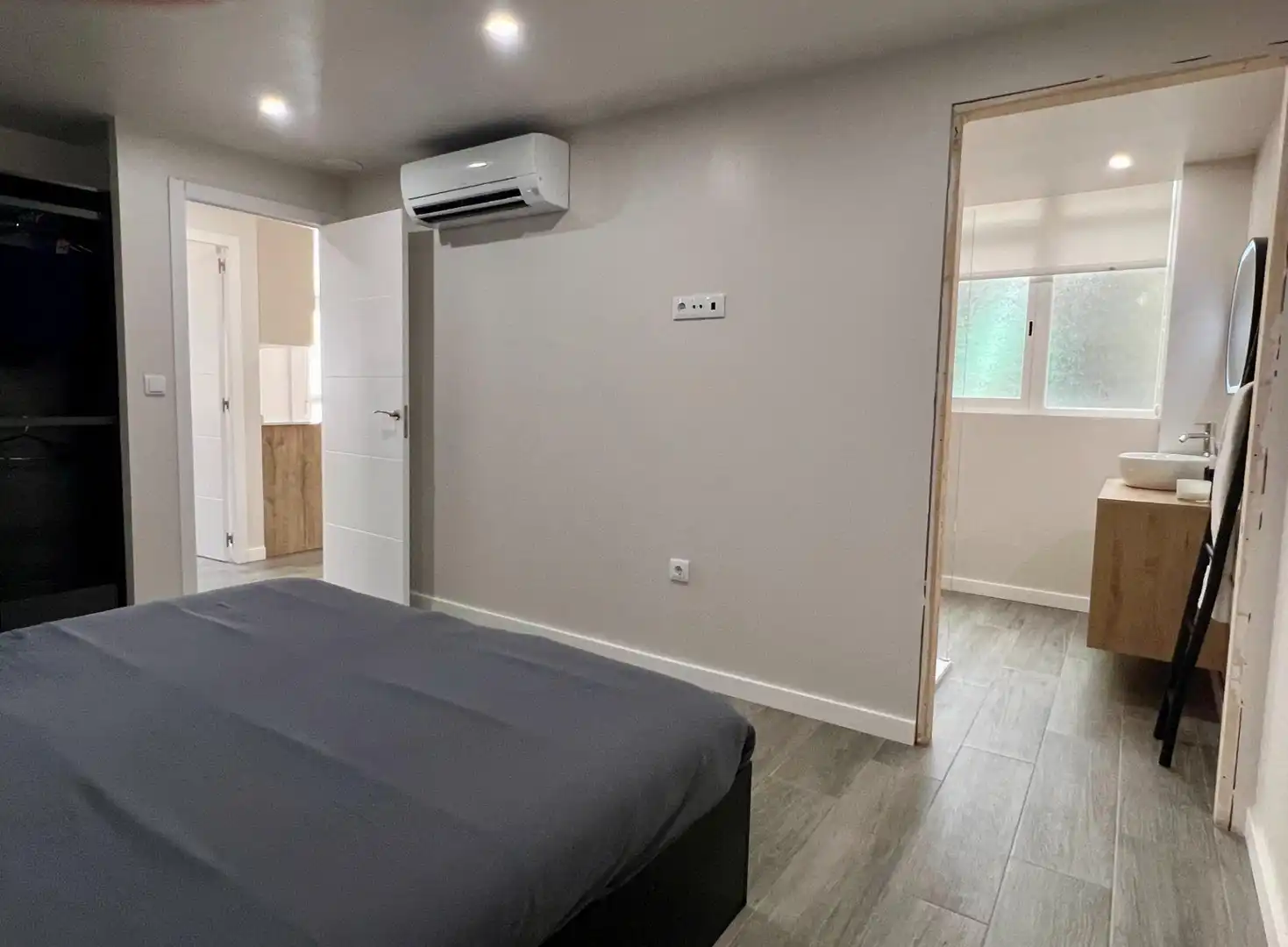 Bedroom of Flat for rent in Elche / Elx  with Air Conditioner and Furnished