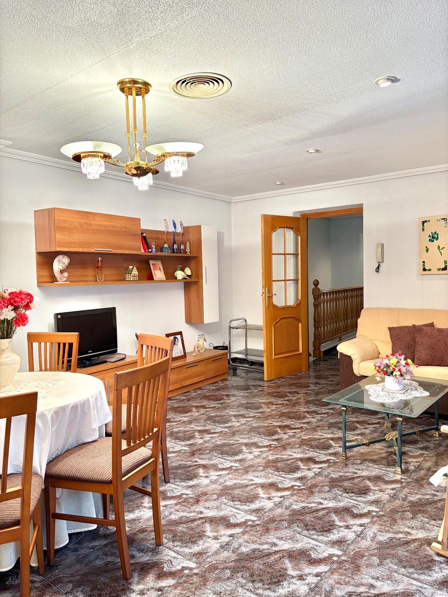 Sala d'estar de Casa adosada en venda en  Murcia Capital amb Aire condicionat, Terrassa i Balcó