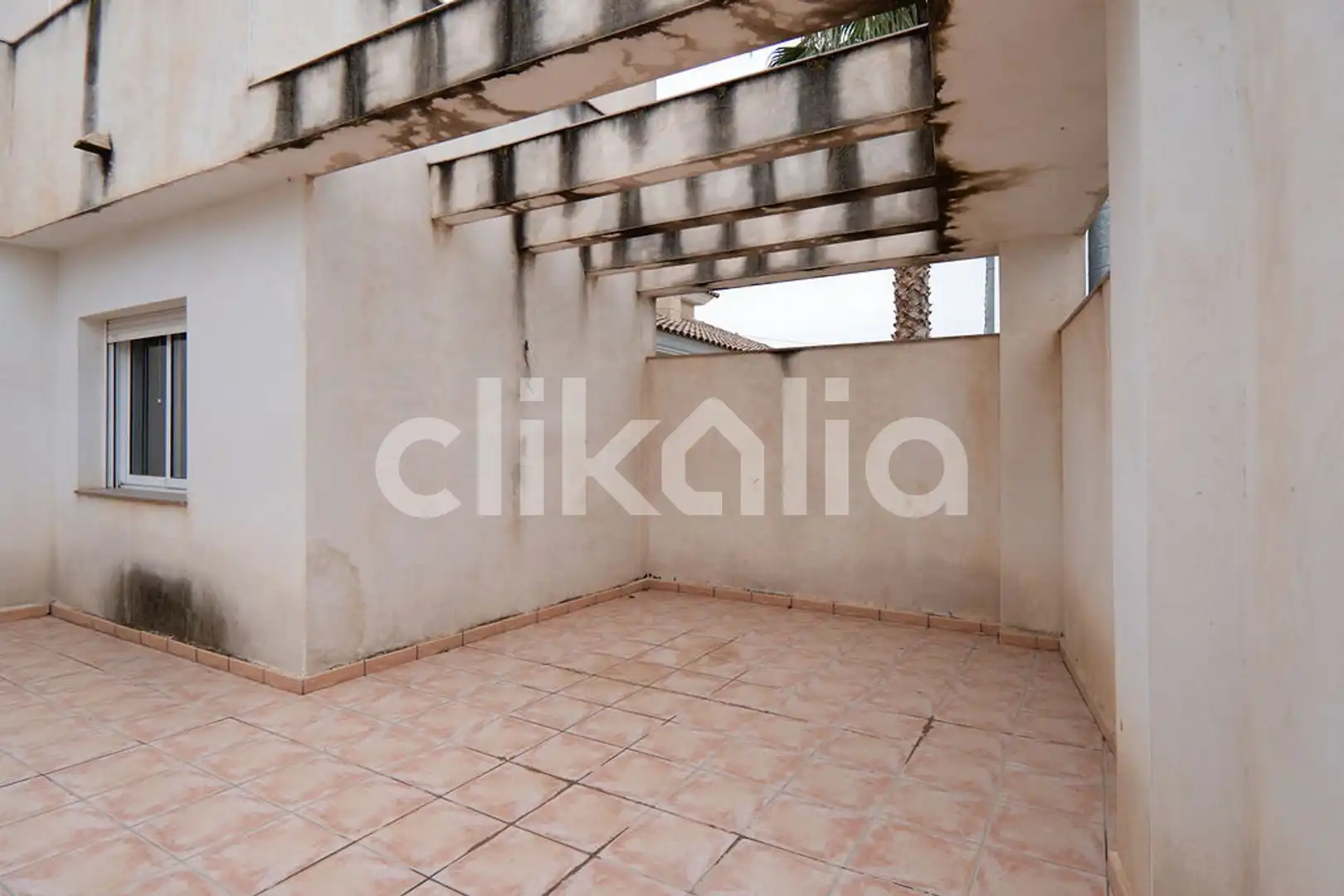 Wohnung zum Verkauf in Lorca mit Terrasse und Abstellraum