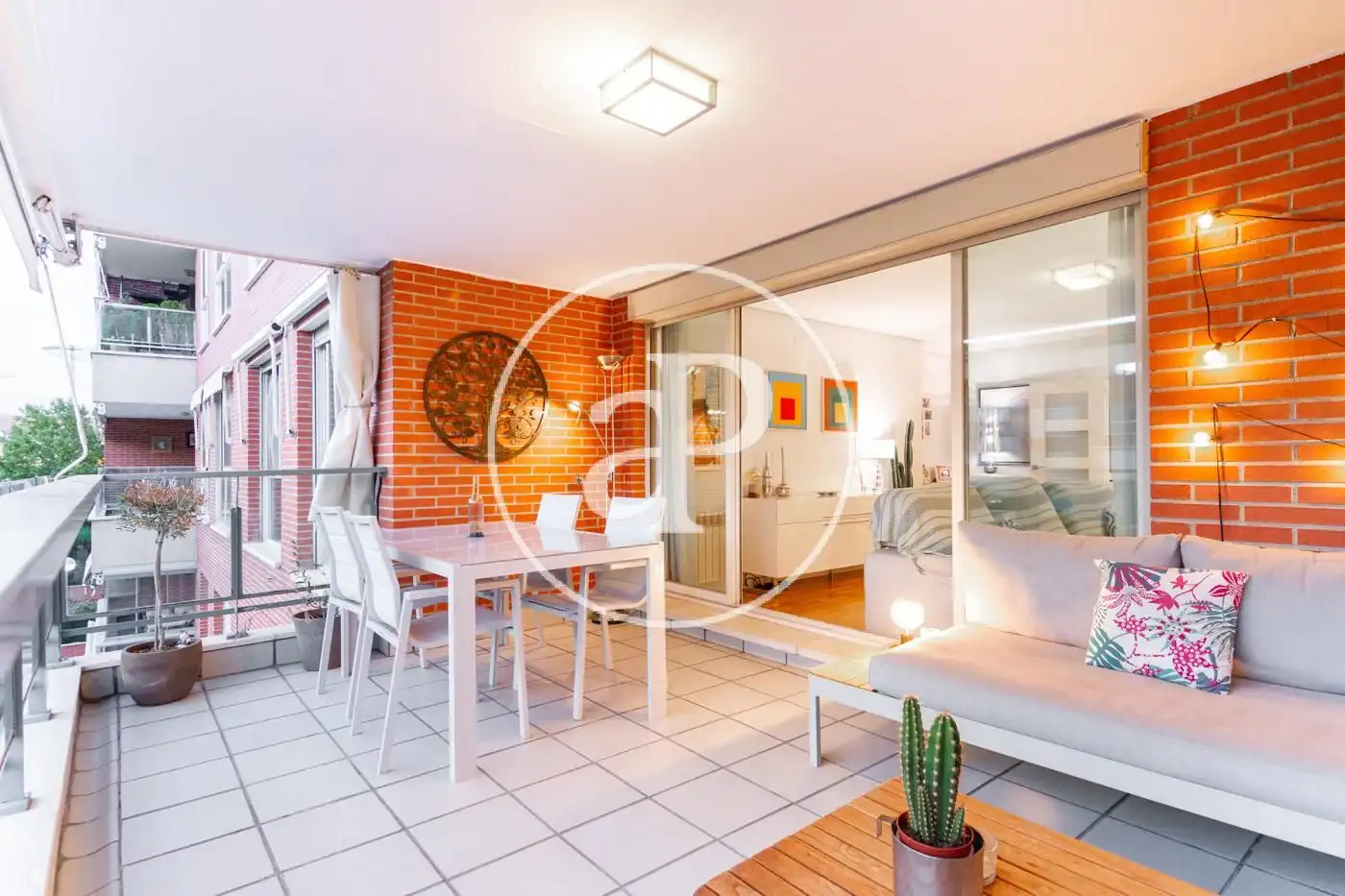Außenansicht von Wohnung zur Miete in Pozuelo de Alarcón mit Klimaanlage, Heizung und Privatgarten