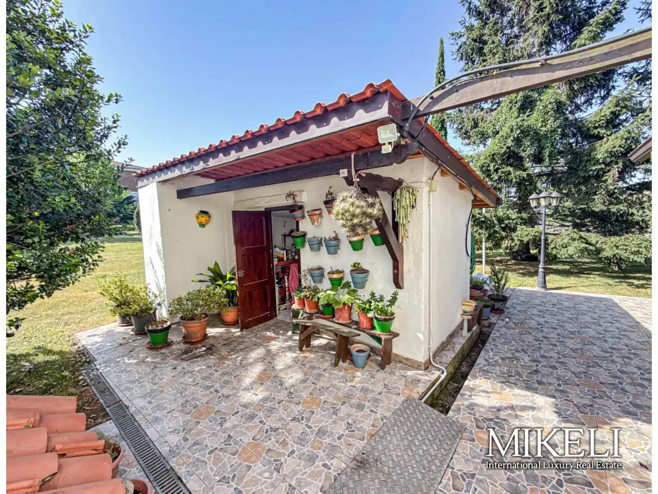 Terrassa de Casa o xalet en venda en El Astillero   amb Calefacció i Jardí privat