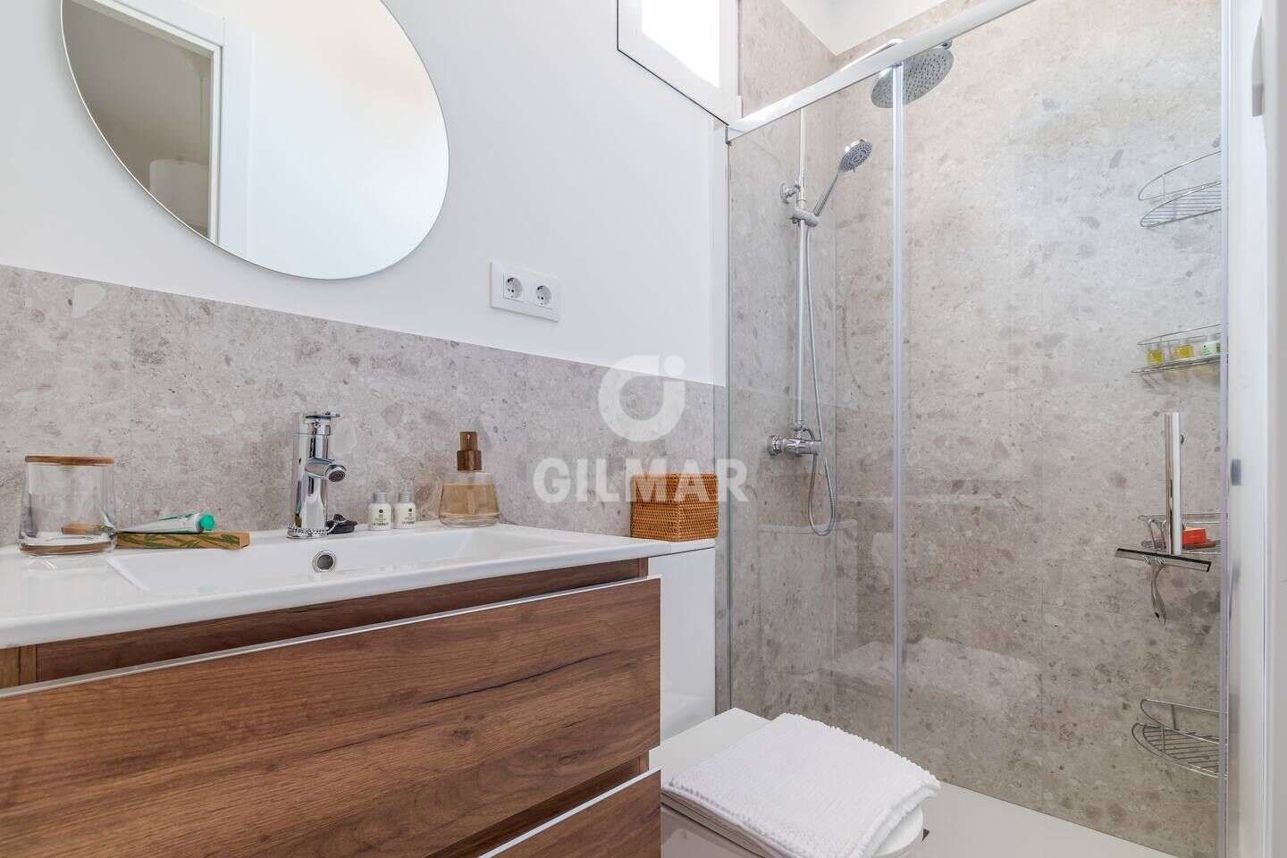 Bathroom of Flat for sale in  Madrid Capital  with Heating