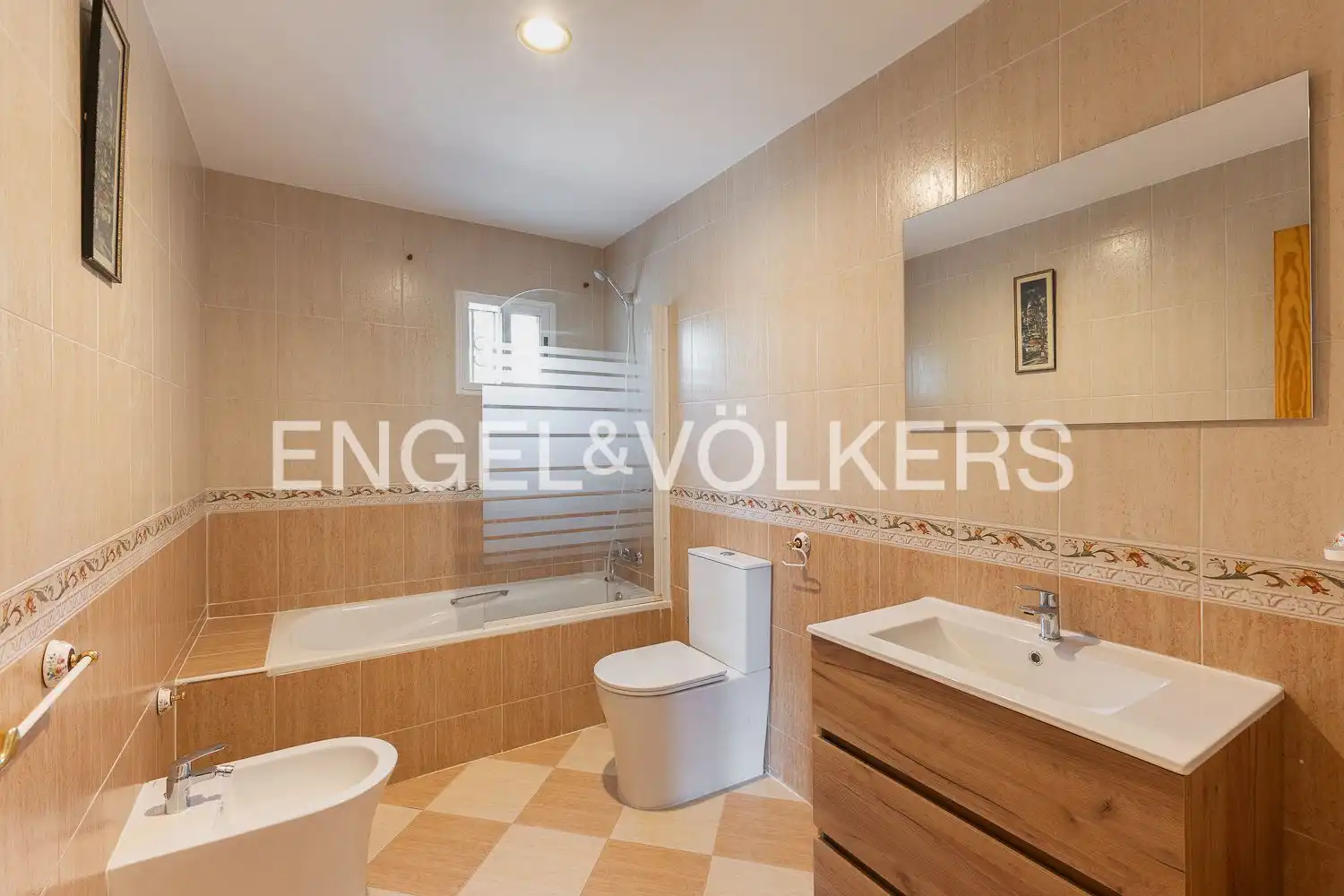 Baño de Casa o chalet de alquiler en Algar de Palància con Aire acondicionado, Calefacción y Jardín privado