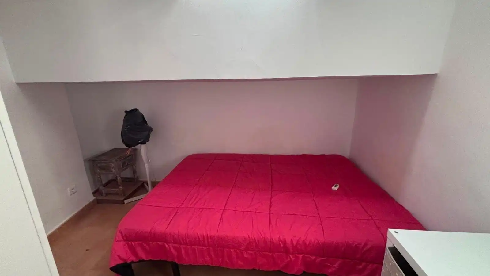 Habitación de Apartamento en venta en Zaragoza con Calefacción