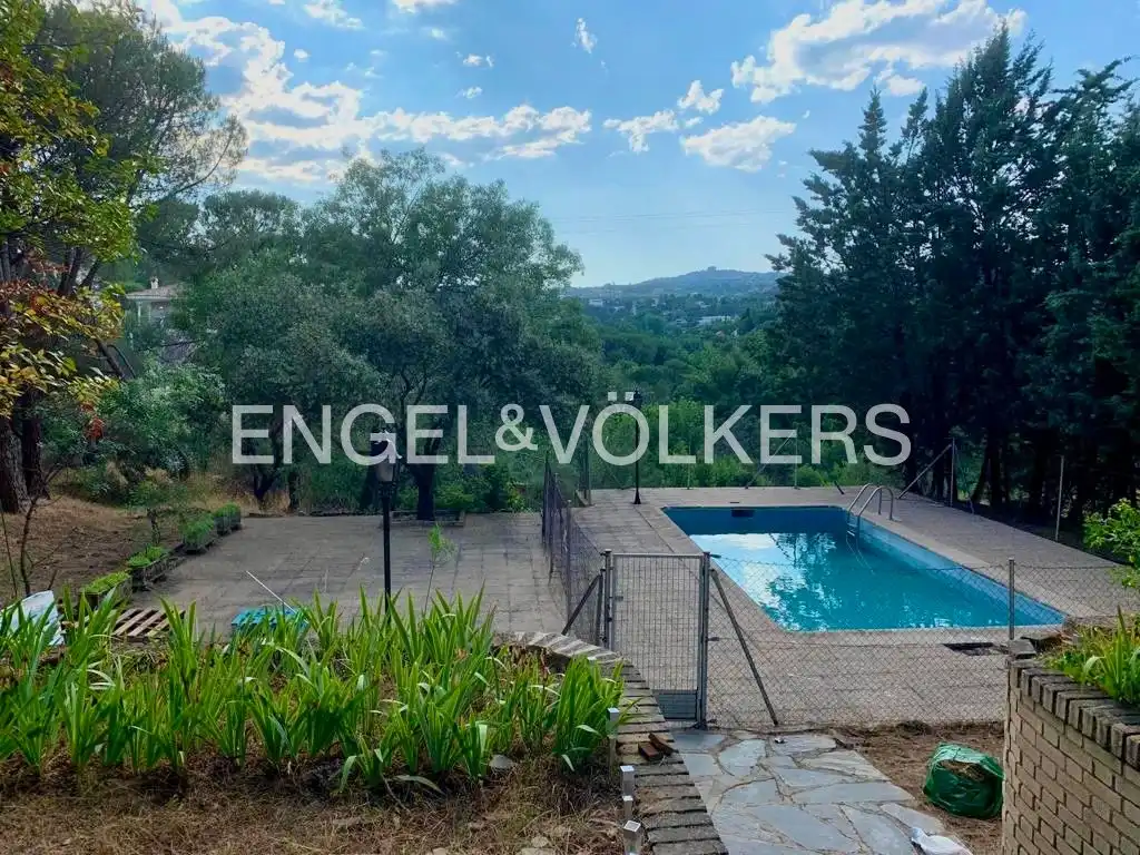 Casa o xalet en venda en Las Rozas de Madrid amb Calefacció, Jardí privat i Piscina