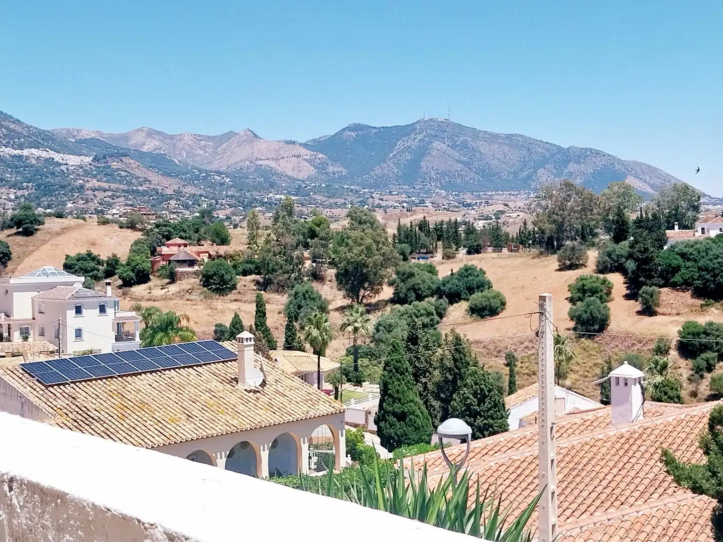 Außenansicht von Einfamilien-Reihenhaus zum Verkauf in Mijas mit Klimaanlage, Heizung und Terrasse