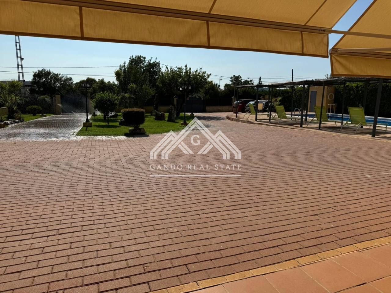 Garden of House or chalet for sale in Alcalá de Guadaira  with Air Conditioner, Heating and Private garden