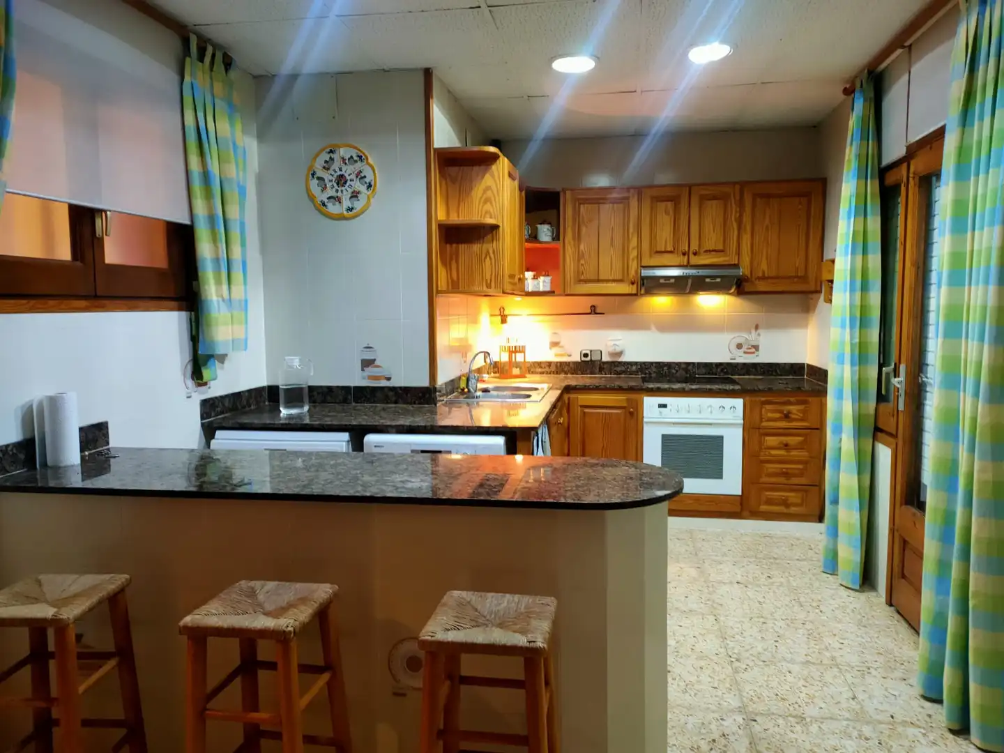 Cocina de Casa adosada en venta en Maçanet de la Selva con Aire acondicionado, Calefacción y Jardín privado
