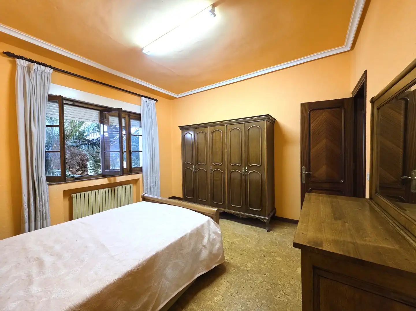 Schlafzimmer von Einfamilien-Reihenhaus zum Verkauf in Siero mit Heizung, Abstellraum und Möbliert