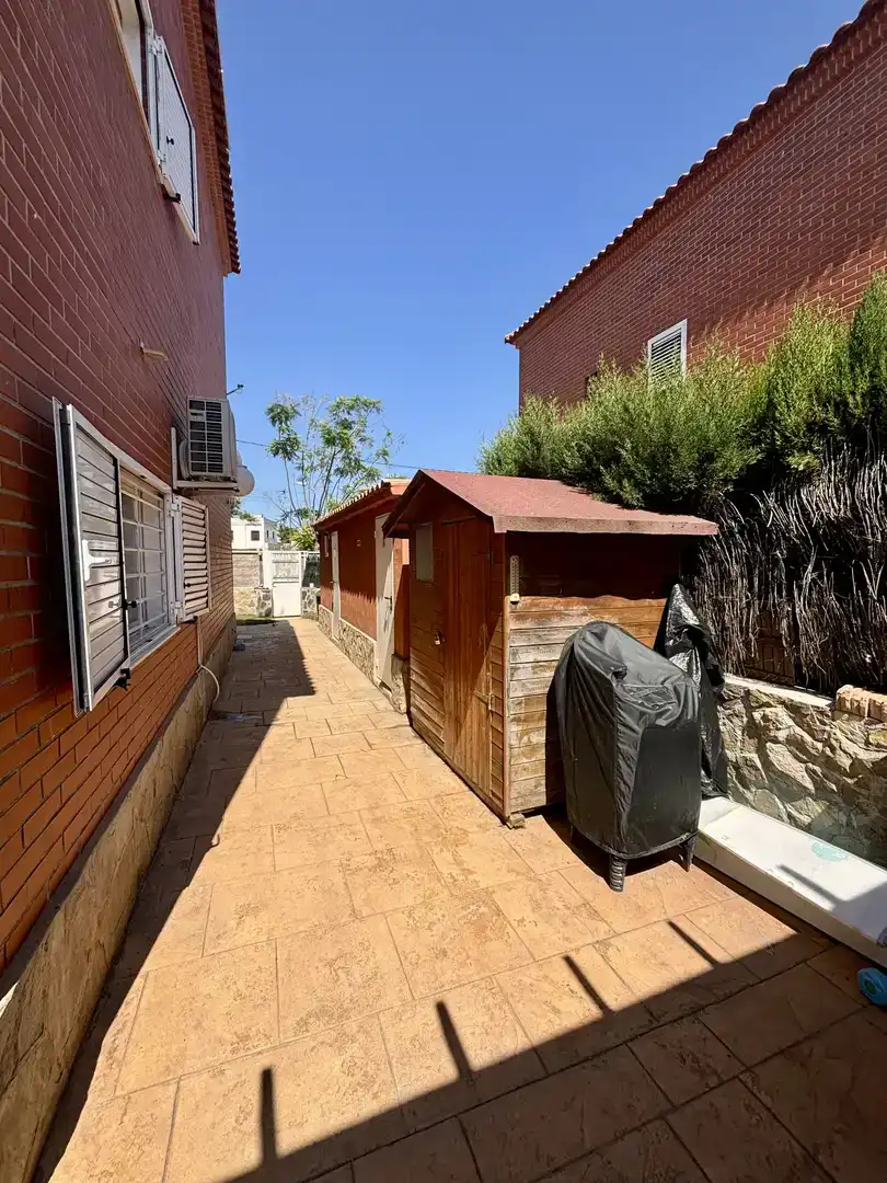 Exterior view of Houses for sale in Moncada  with Air Conditioner, Swimming Pool and Balcony