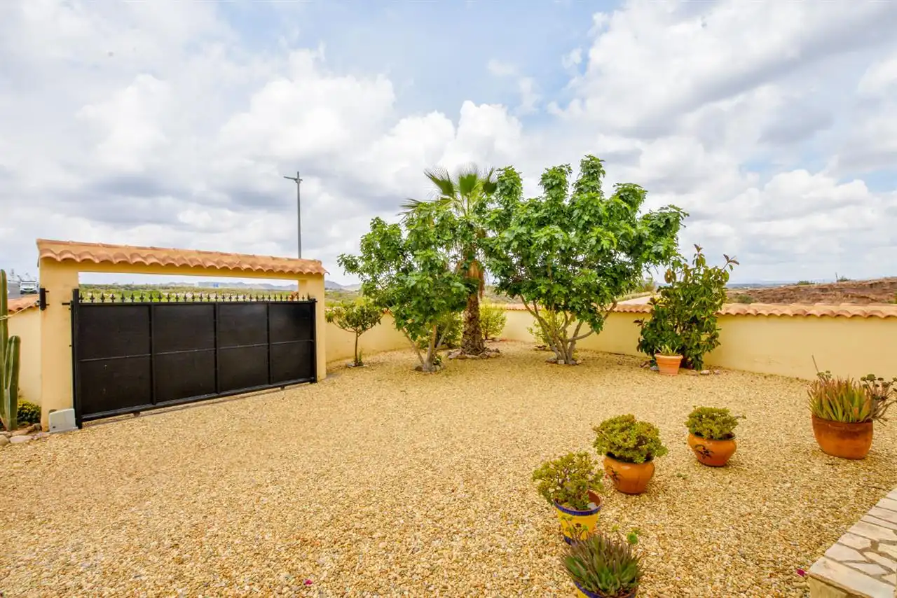 Garden of Houses for sale in Zurgena  with Air Conditioner, Heating and Private garden