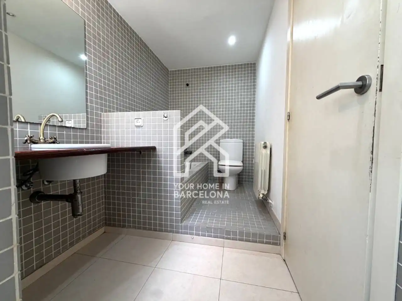 Baño de Piso en venta en Montcada i Reixac con Parquet