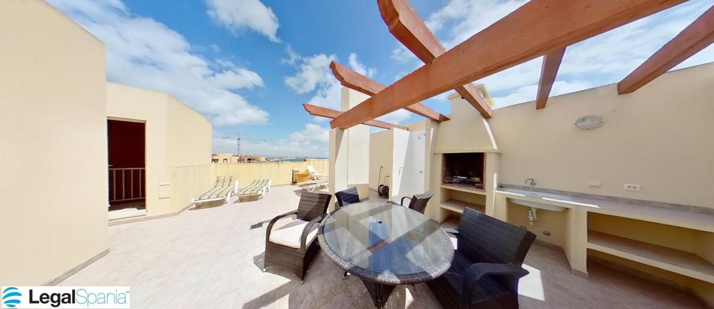 Terrassa de Àtic en venda en La Manga del Mar Menor amb Aire condicionat, Calefacció i Jardí privat