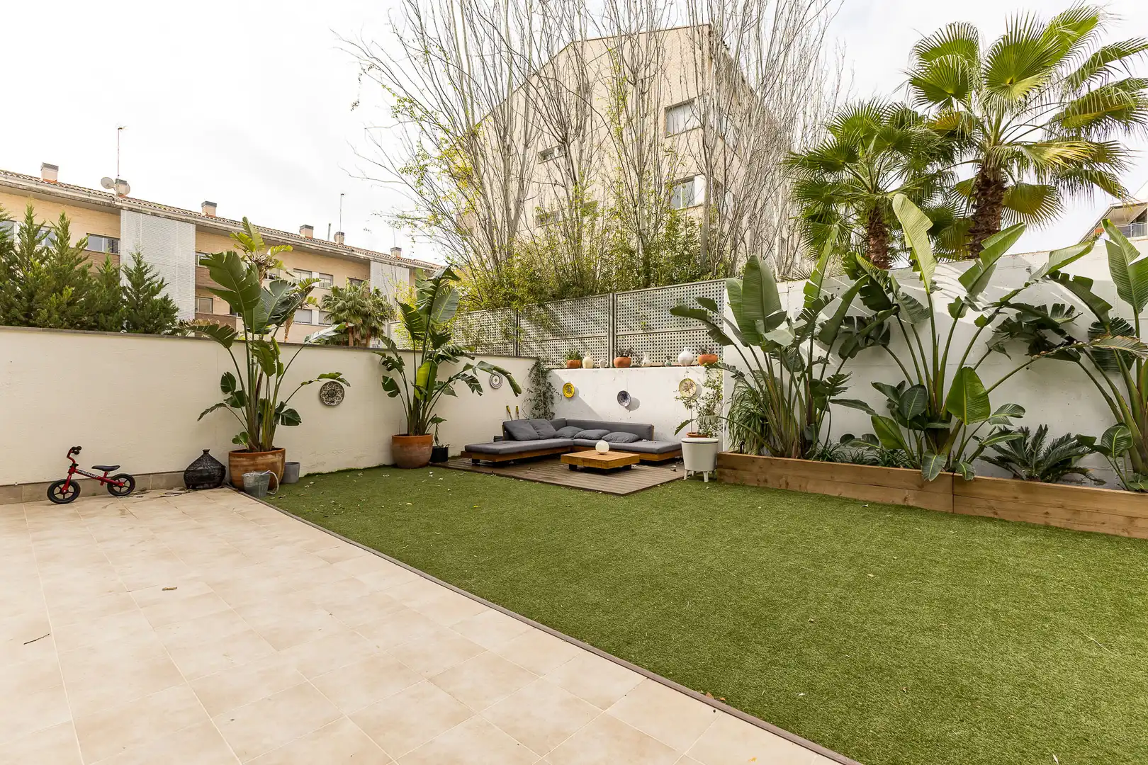 Terrasse von Wohnungen zum Verkauf in Sitges mit Klimaanlage, Heizung und Privatgarten