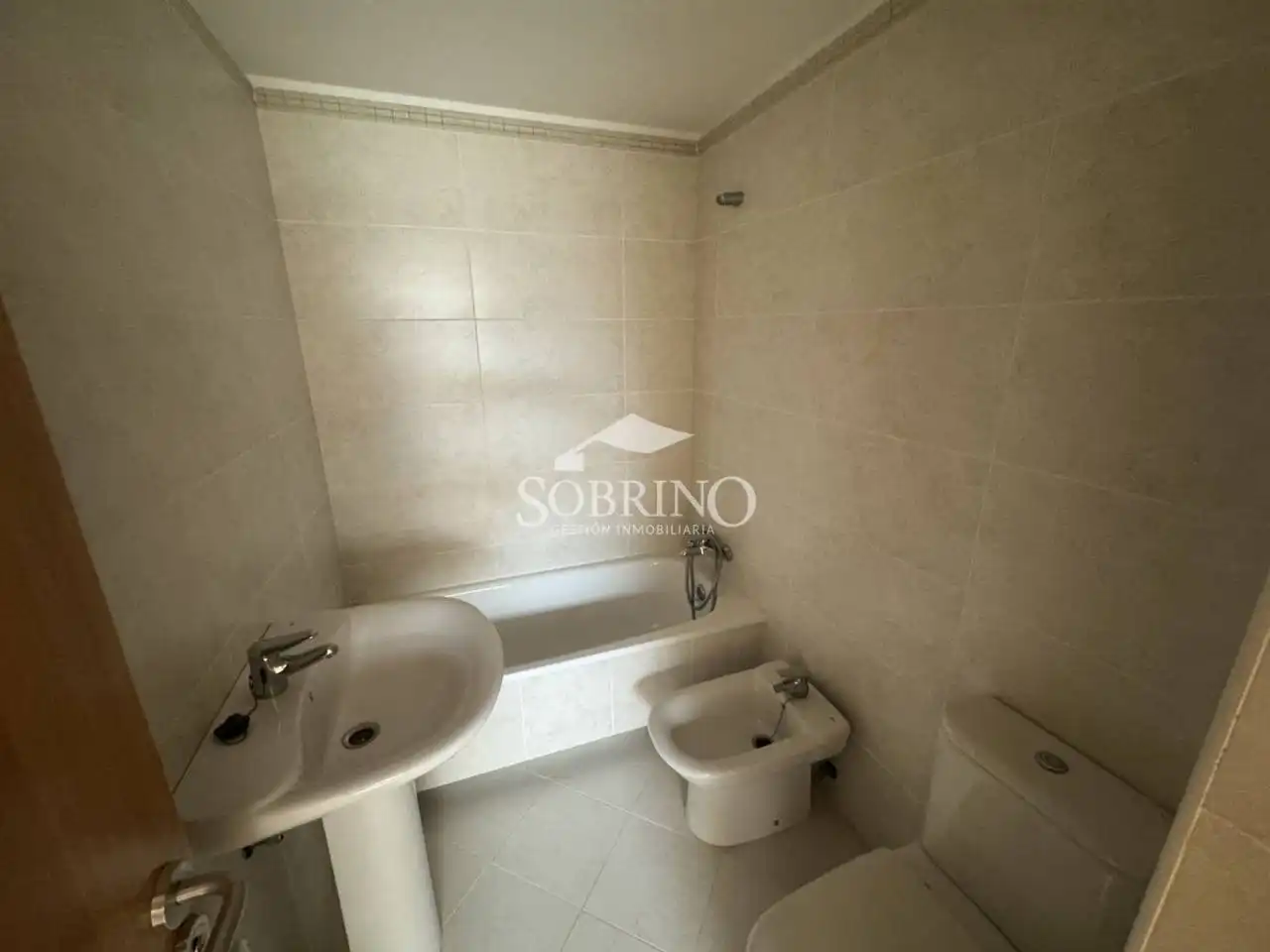 Bathroom of Flat for sale in Llanes  with Heating and Storage room