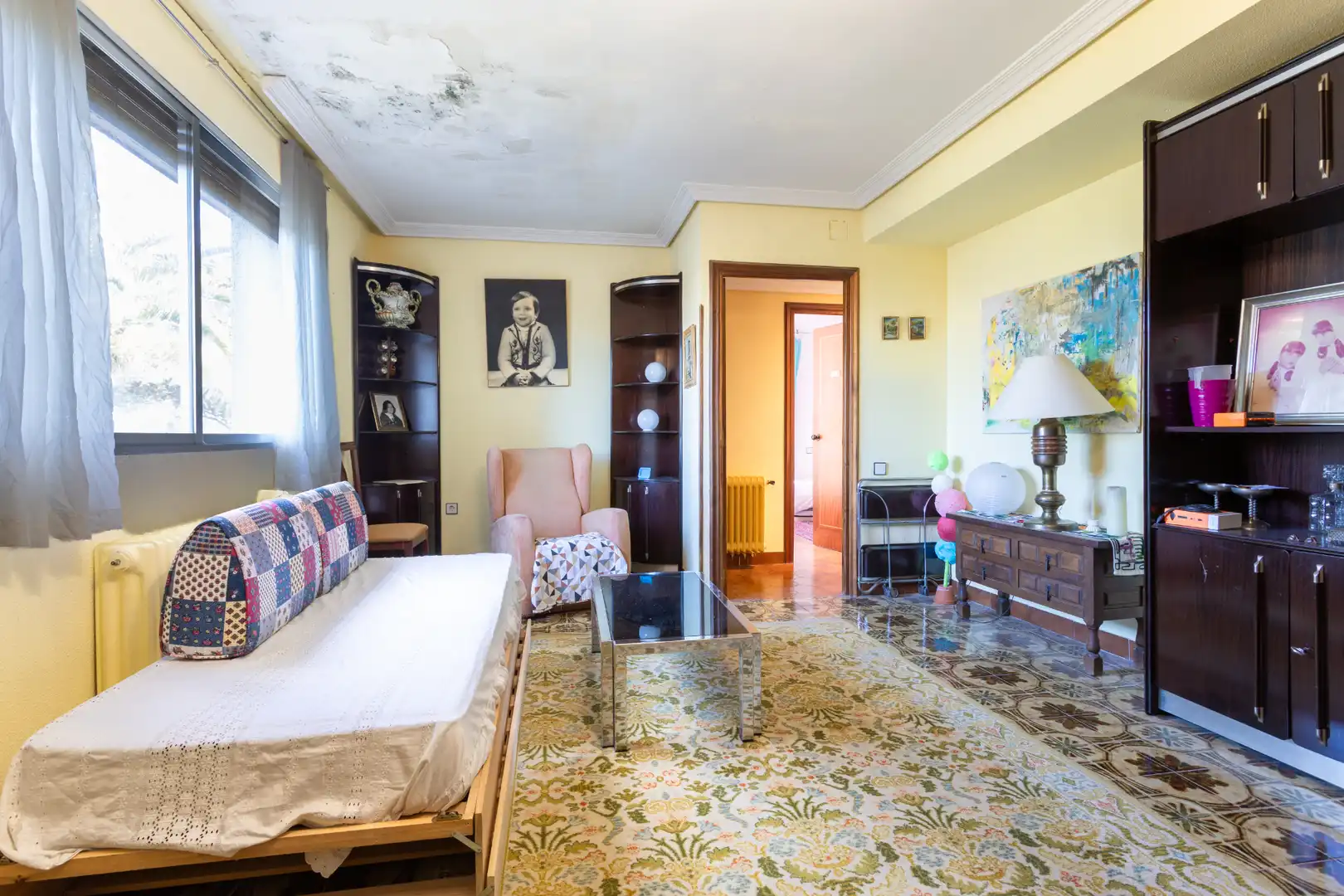 Living room of Houses for sale in Villanueva de la Cañada  with Air Conditioner, Heating and Storage room