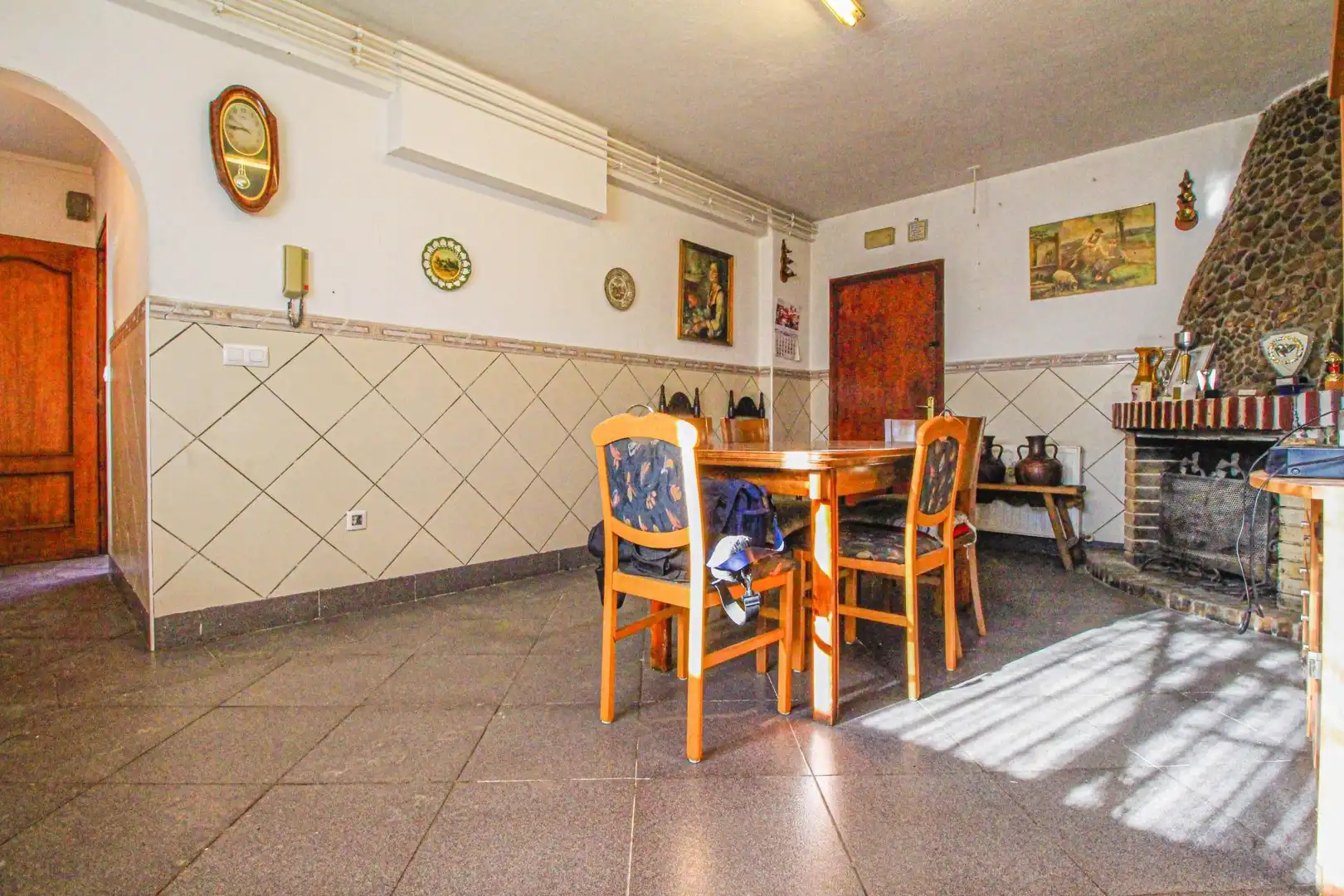 Menjador de Casa adosada en venda en Cabanes (Girona) amb Jardí privat, Traster i Moblat