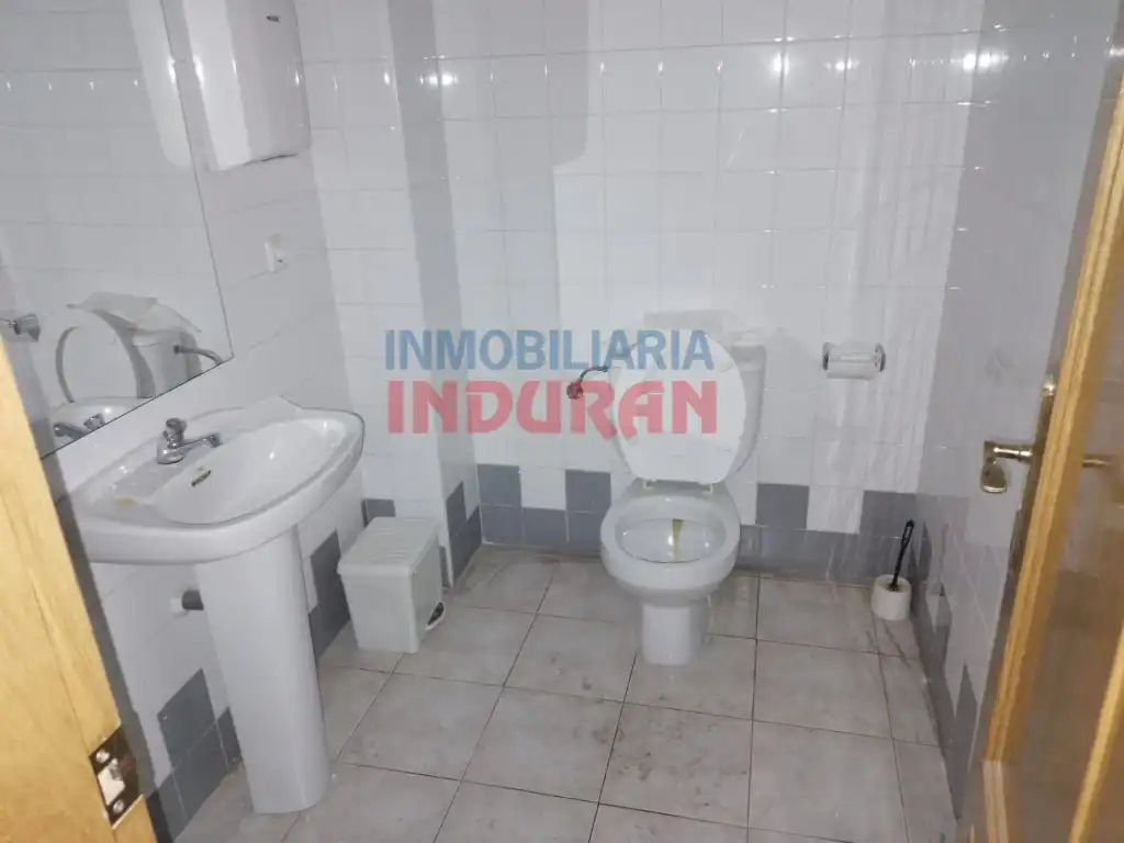 Local comercial de lloguer a Calle Antonio Concha, imagen 3