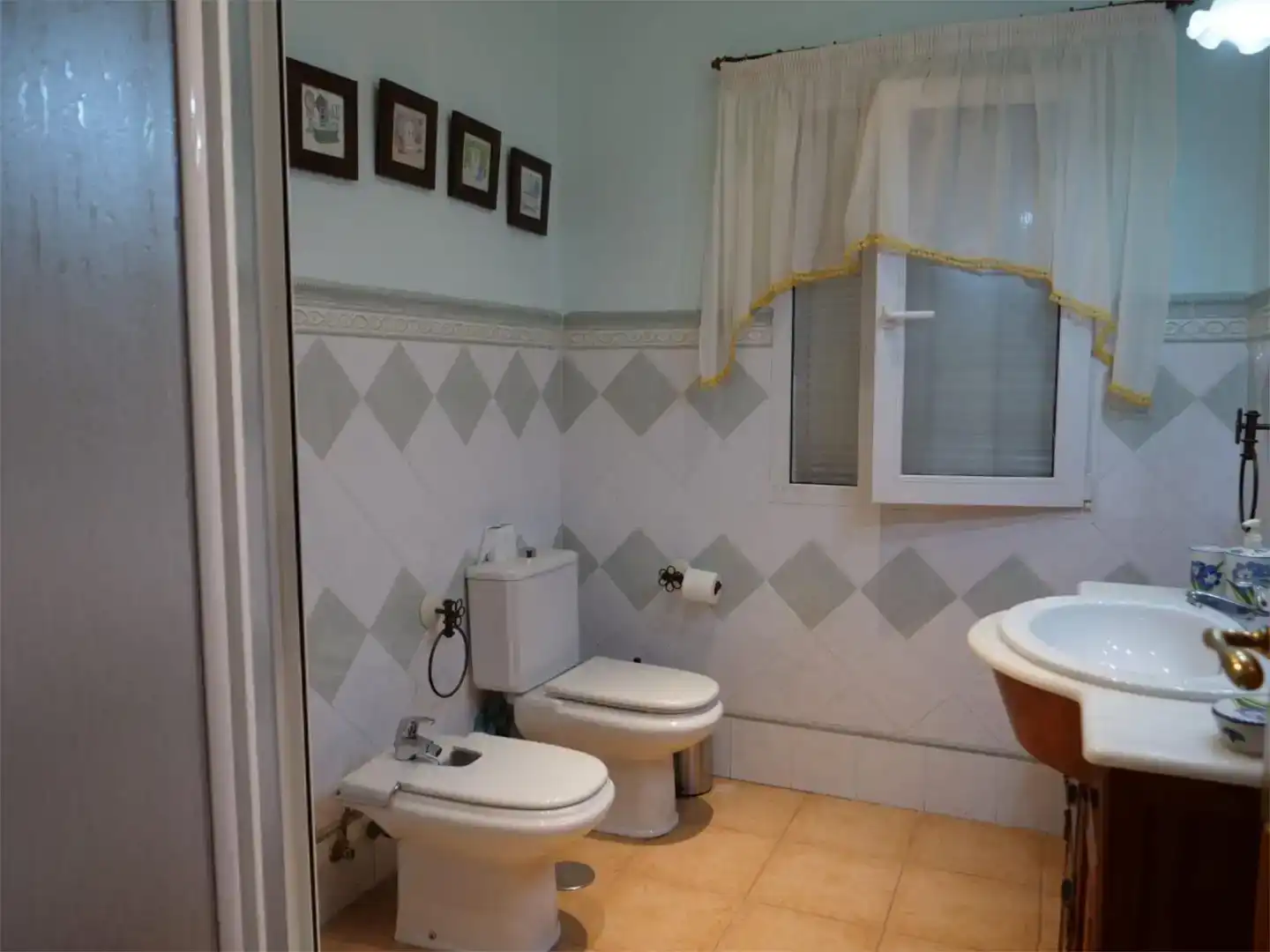 Badezimmer von Wohnung zur Miete in Baeza mit Privatgarten, Abstellraum und Möbliert