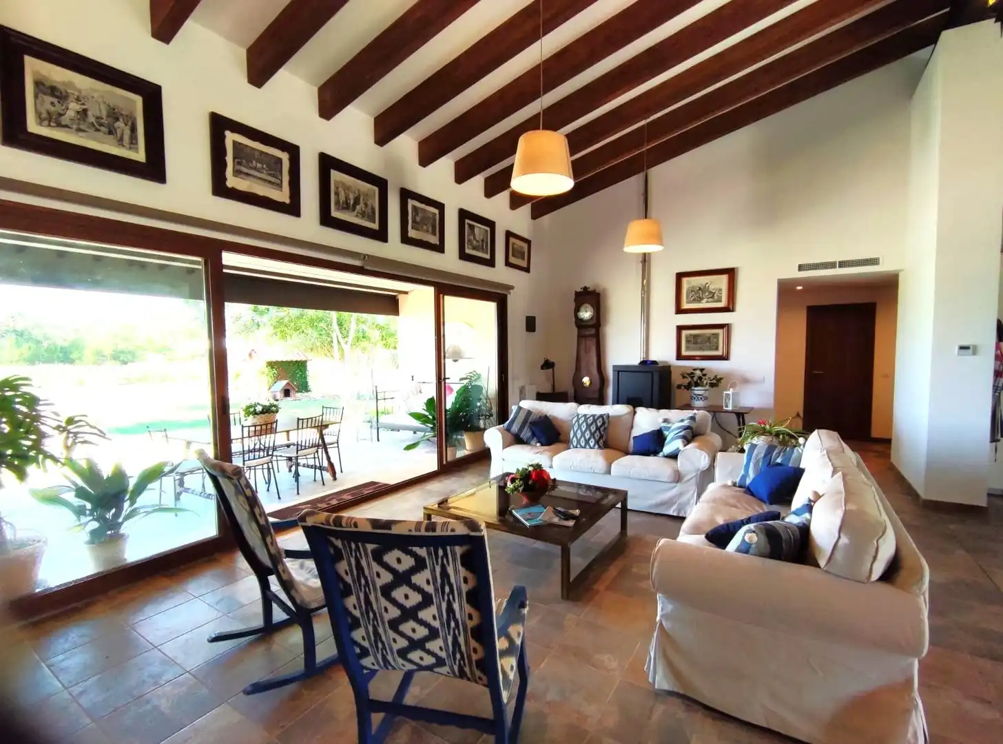 Wohnzimmer von Country house zum Verkauf in Muro mit Klimaanlage, Heizung und Privatgarten