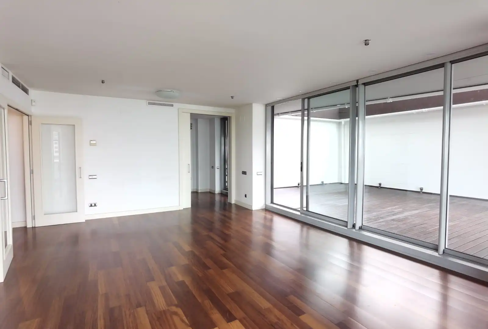 Wohnung mit Terrasse zum Verkauf in Passeig de Garcia Fària 83, imagen 3