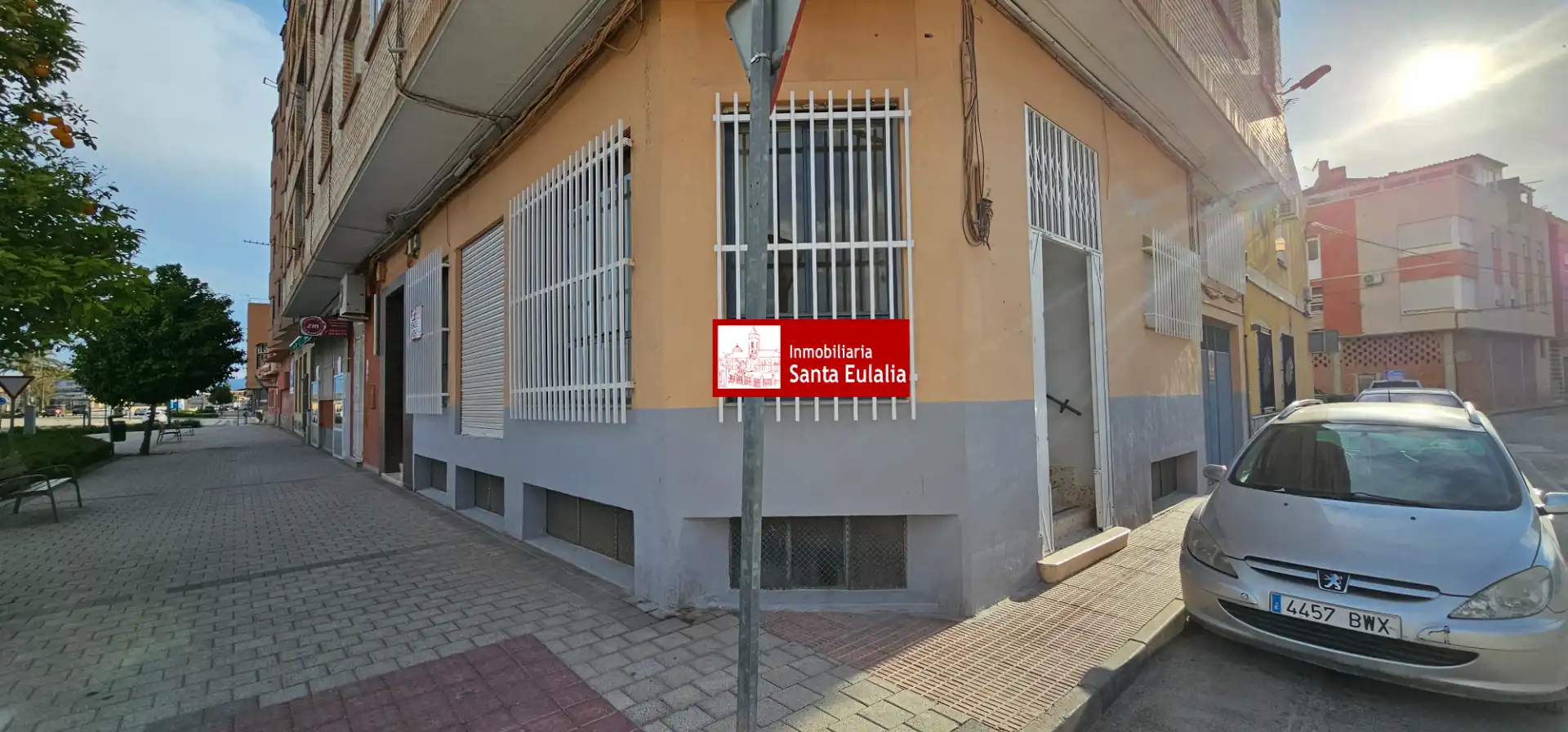 Vista exterior de Local de alquiler en Totana
