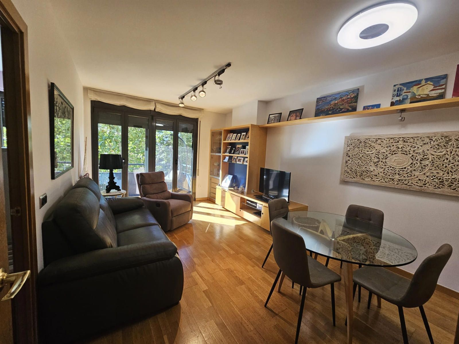 Living room of Flat to rent in Sabadell  with Heating, Parquet flooring and Terrace