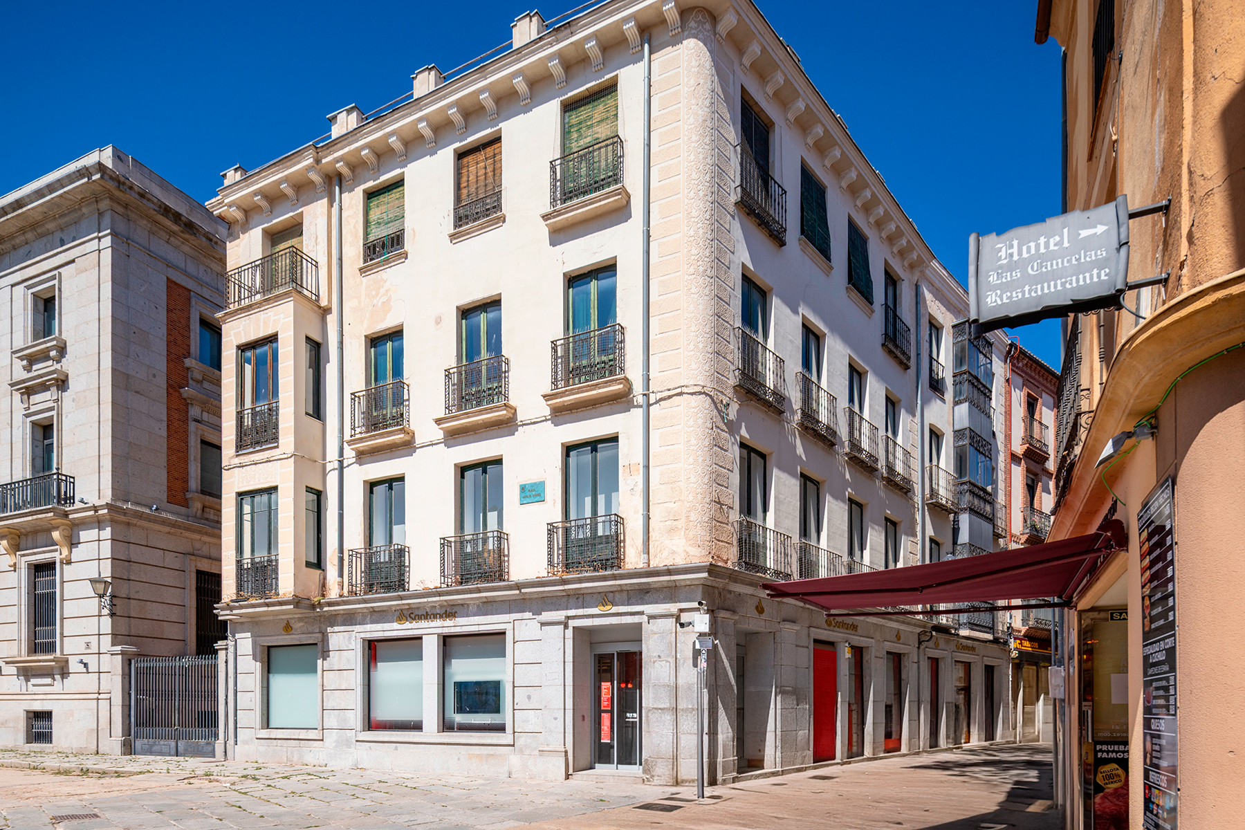 Vista exterior de Casa o xalet en venda en Ávila Capital