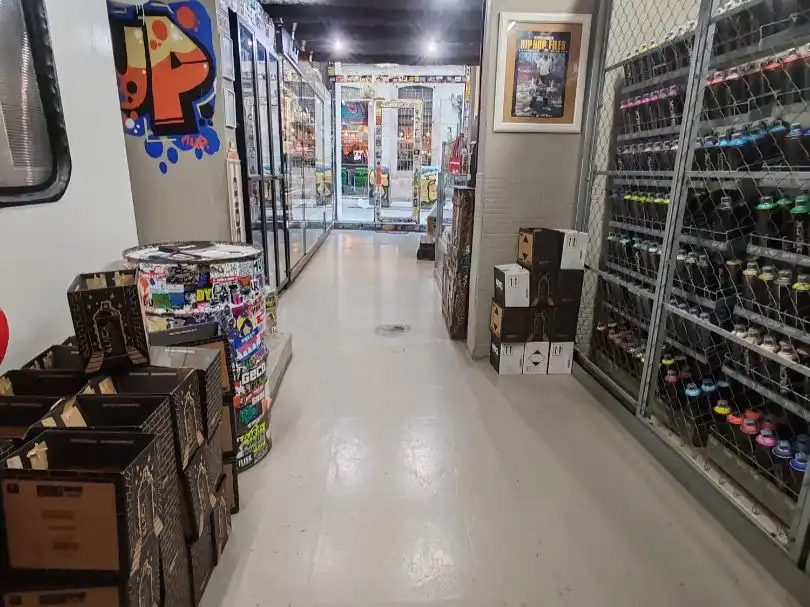 Local comercial en traspàs a C/Joaquin Costa 1, imagen 2